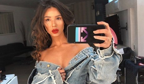 Emily Gomberg nice star pics