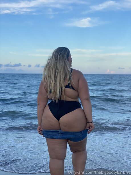 thebigbootybarbie2 model high quality photos