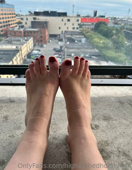 higharchedhoney444 model beautiful image