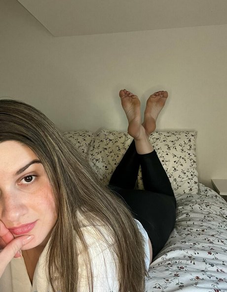 higharchedhoney444 hot actress galleries