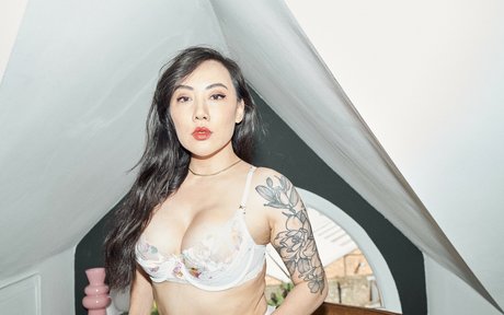 Ravenna Tran sex star images