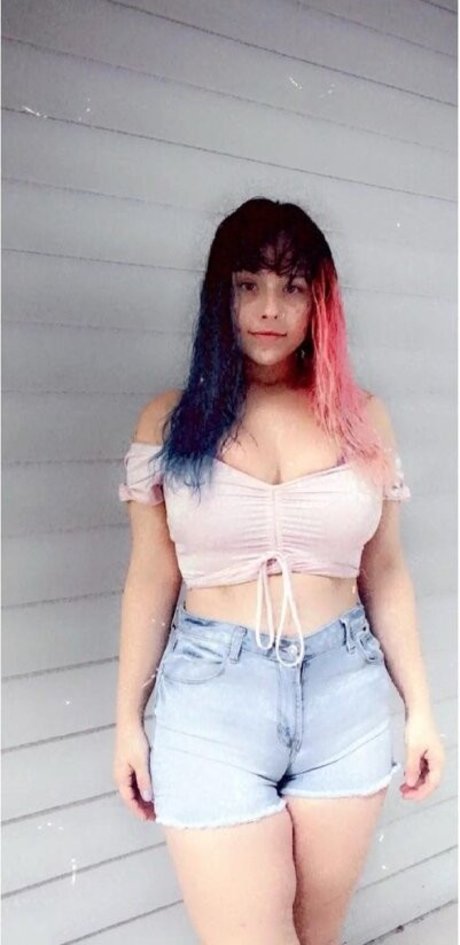 Harlee Queeni top star archive