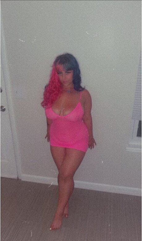 Harlee Queeni exclusive model images