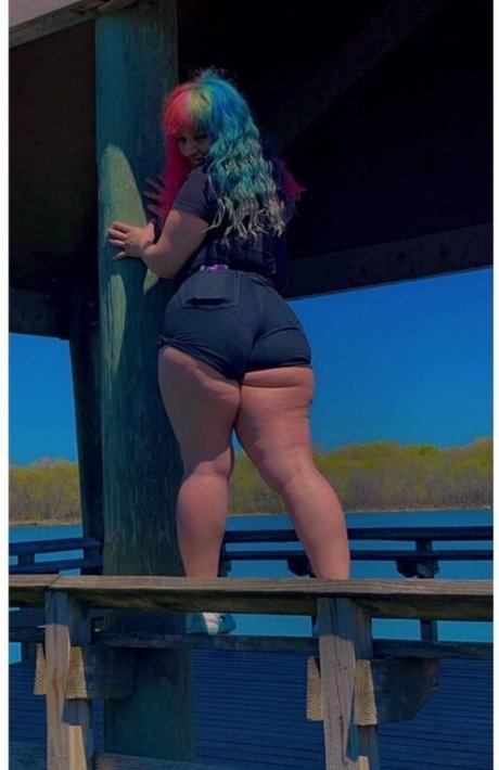 Harlee Queeni pornstar beautiful archive