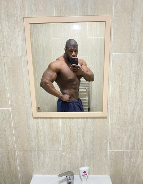 pleasure12368 nude actress pic