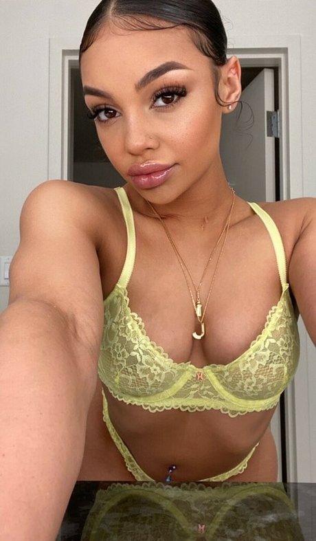 ImanniJackson sexy model image