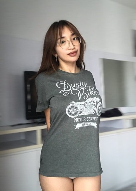 Clareee Asmr beautiful actress pic