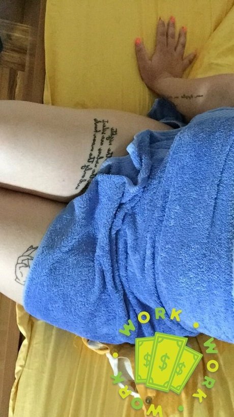 wild kitty9 naked star image