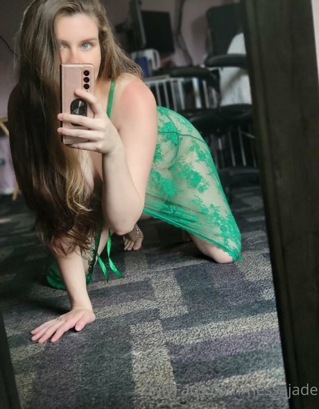 nessajade model naked img