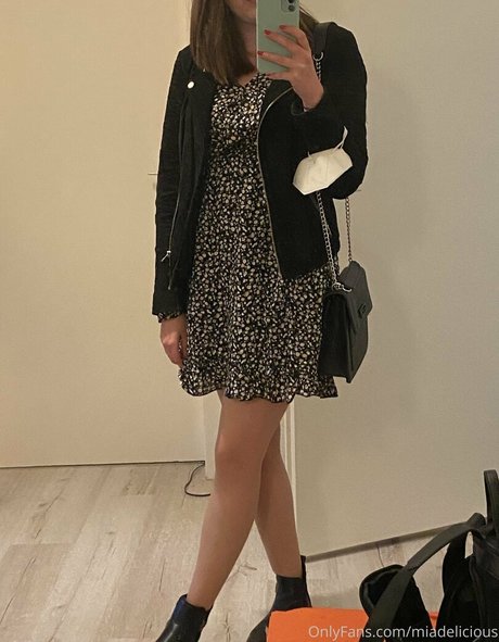 miadelicious pretty star photo