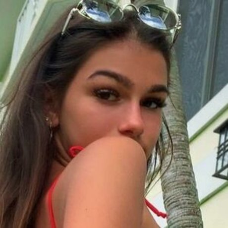 Julia Merekoulias best star pic