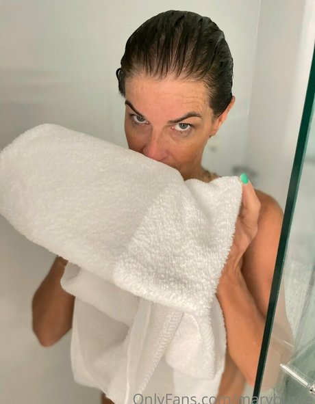 maryburke naked star image