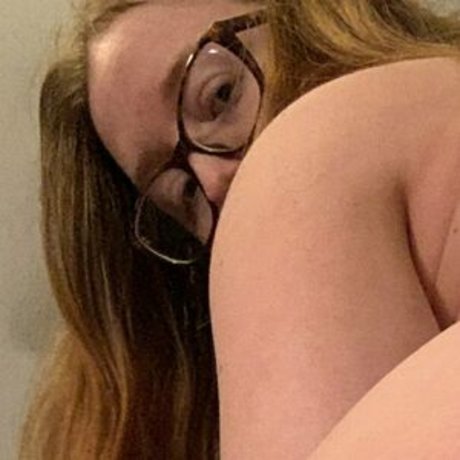 mysweetsite model naked photo