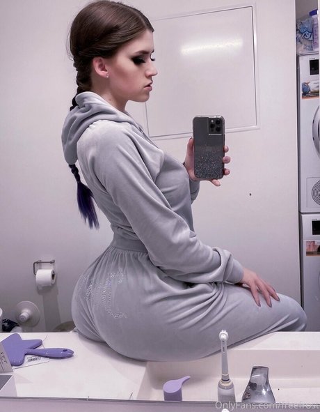 freefrost model nude archive