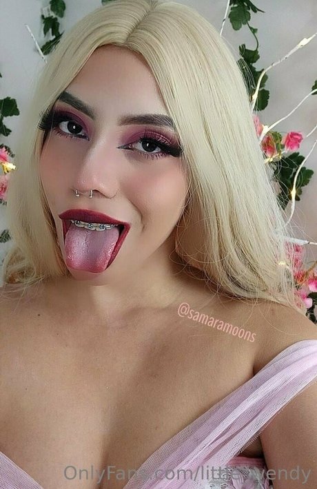 little wendy nude actress photo