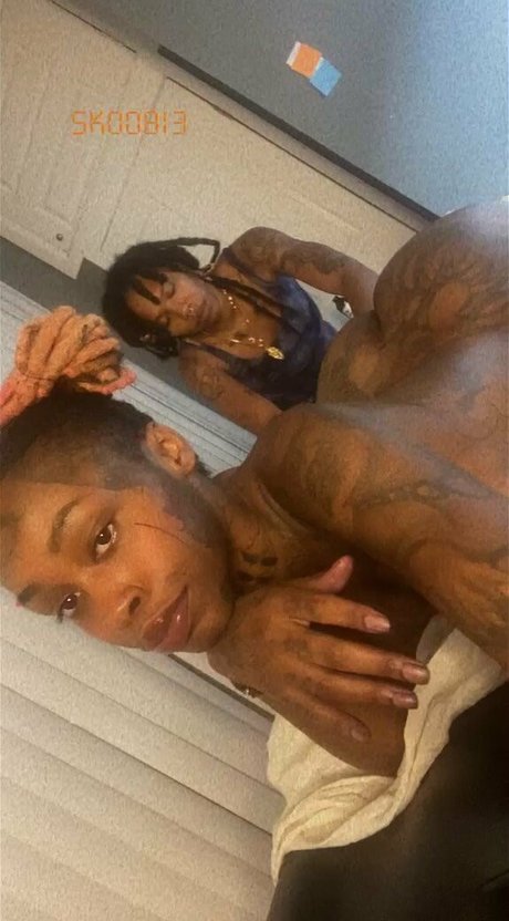 Skoobi3 pornographic star pics