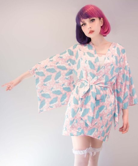 Anzujaamu star sexy pics