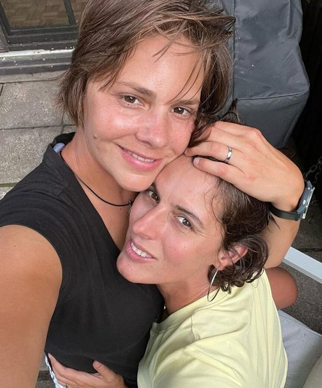 Lezfemmes pornographic model gallery