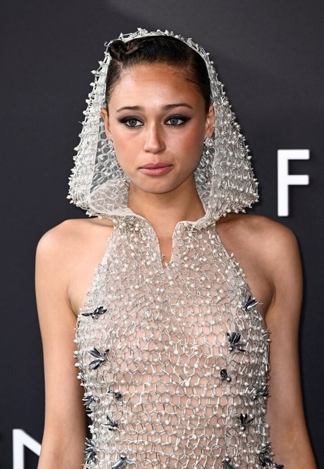 Ella Rae Smith model naked gallery