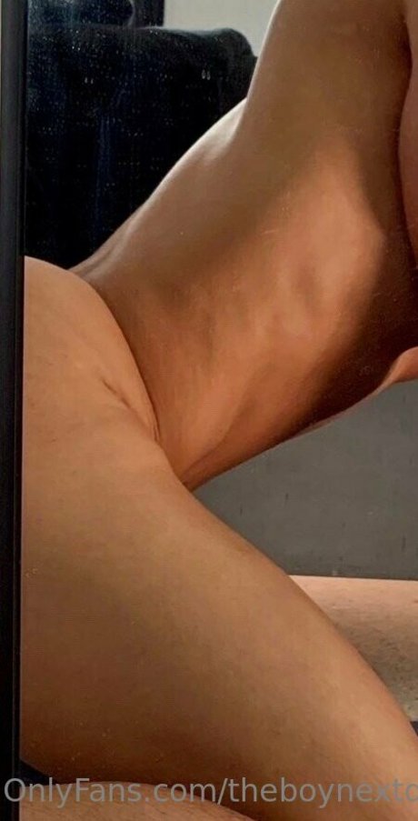 officailarq model top pic