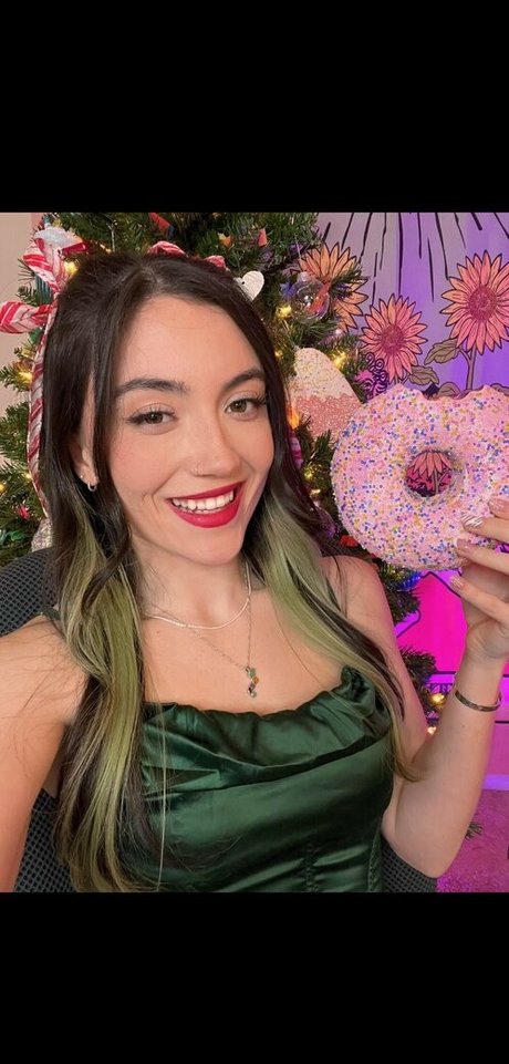 Skyytea pornstar beautiful img