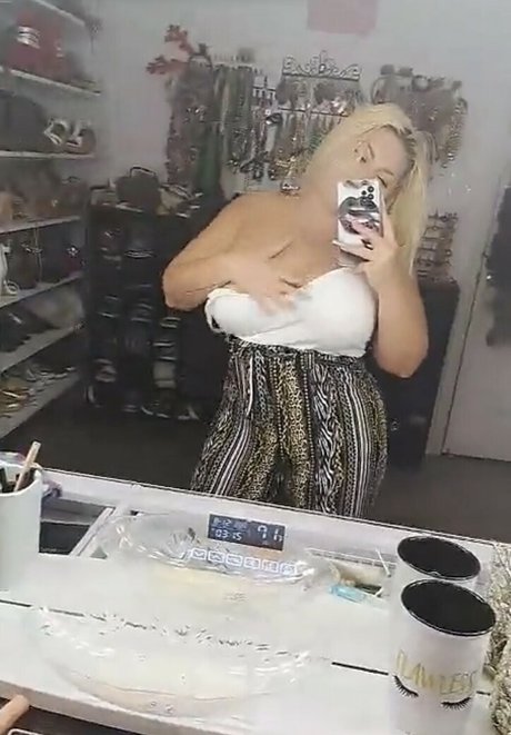 Dazzle Diva pretty model img