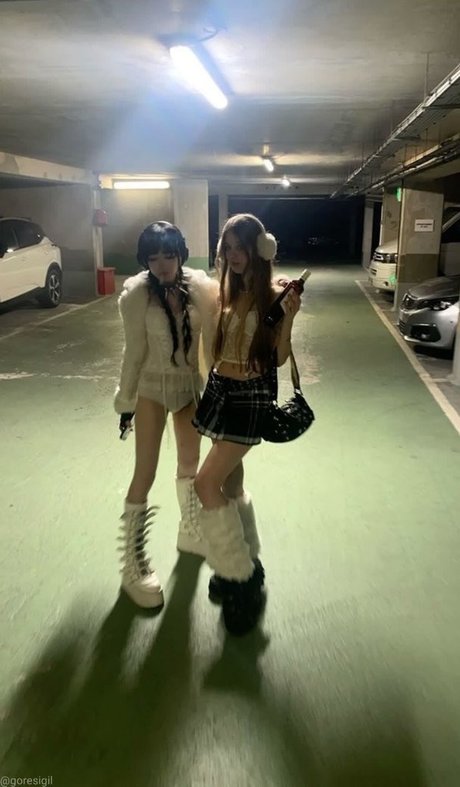 Arielle Maxine model nudes pics