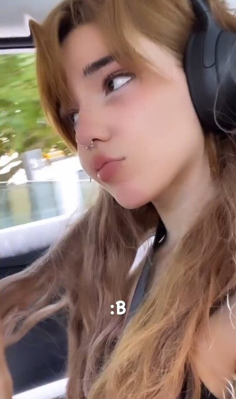 Arielle Maxine star erotic picture