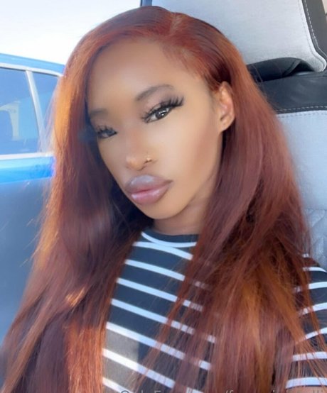 freeministalli porn star image