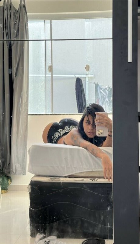 Allyne Santos star perfect images