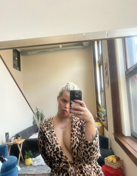 camping onlyfans pretty pic