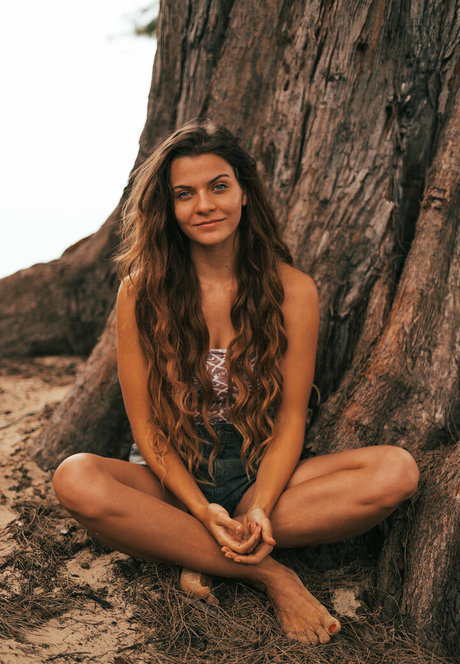 Expedition Evans beautiful model pic