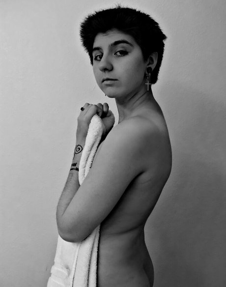 officialwybielo xxx star photo