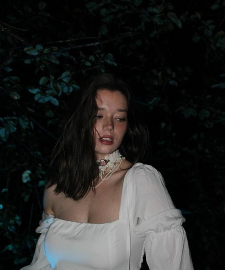 oss0rio pretty actress pics