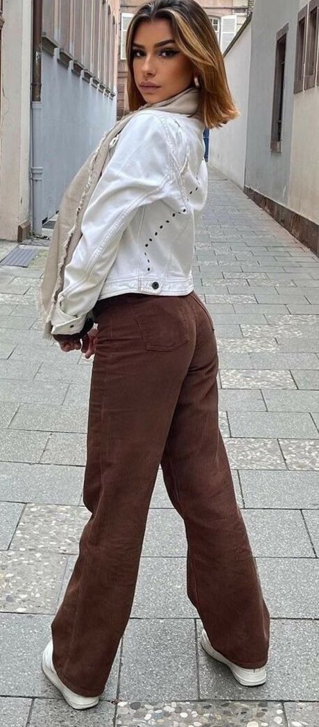 Emmy Tifrit hd actress photos