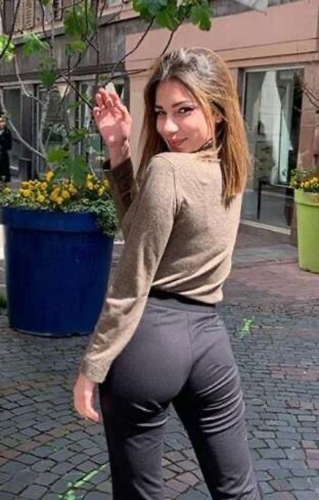 Emmy Tifrit star porn picture