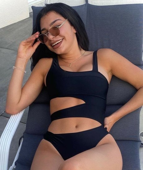 Emmy Tifrit model hd archive