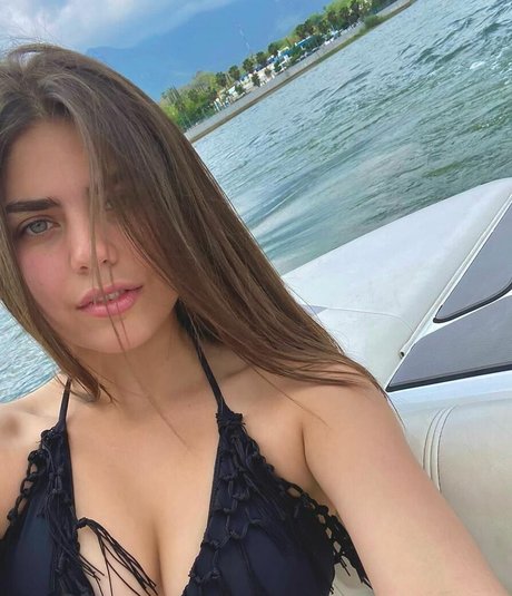 Melissa Leal star nudes photos