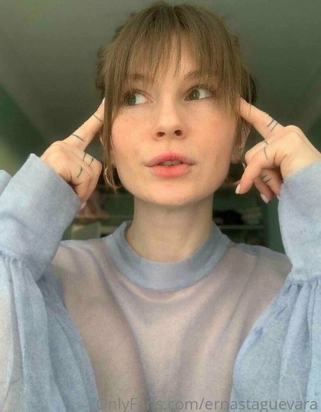 Ernesta Guevara model xxx img