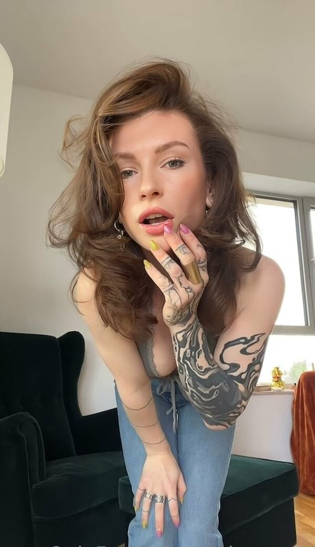 Ernesta Guevara star adult image