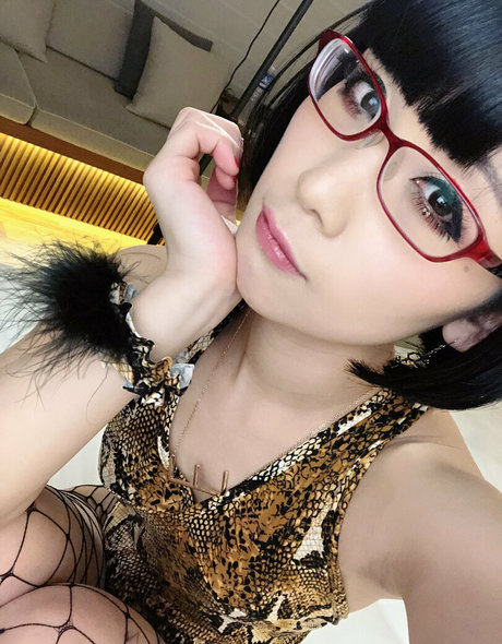 Eri Kitami pornographic model picture