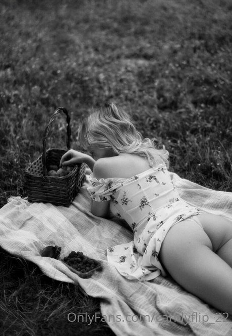 chloe ira hd actress img