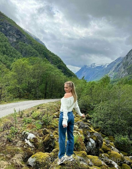 chloe ira hd pornstar pic