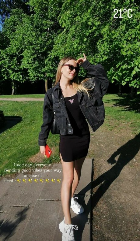 itsSky star sexy picture