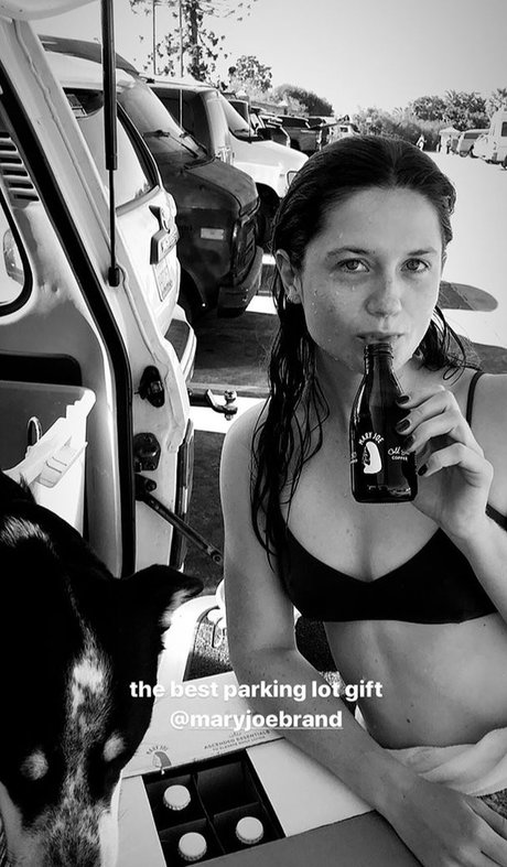 Bonnie Wright naked model pic