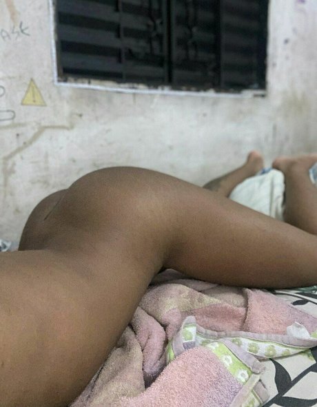 Thalyne Silva model nude photo