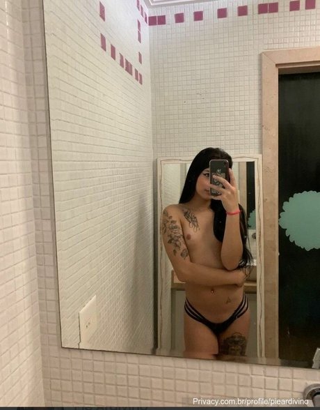 Pietra Ardivino model naked image