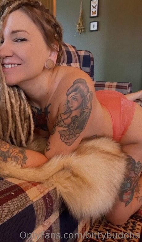 a bitty buddha1969 naked actress archive