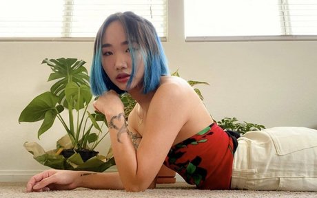 lilsojubomb porn model pictures