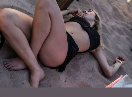 aliaremyinitials Profile pic